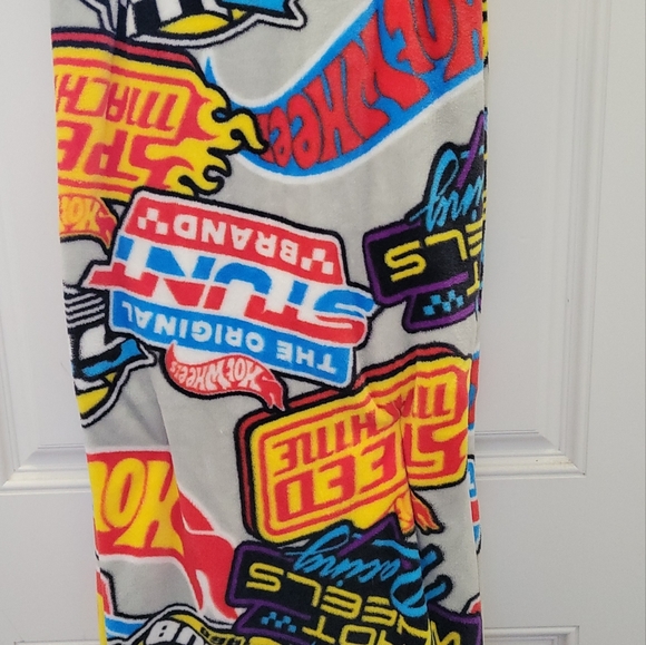 Hot wheel blanket - Picture 3 of 3